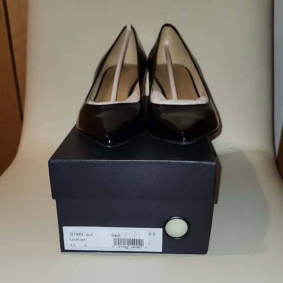 Coach UniPump Black Jet Mirror Kitten Heel Pump - Size 8.5 (Box D) - Picture 3 of 15